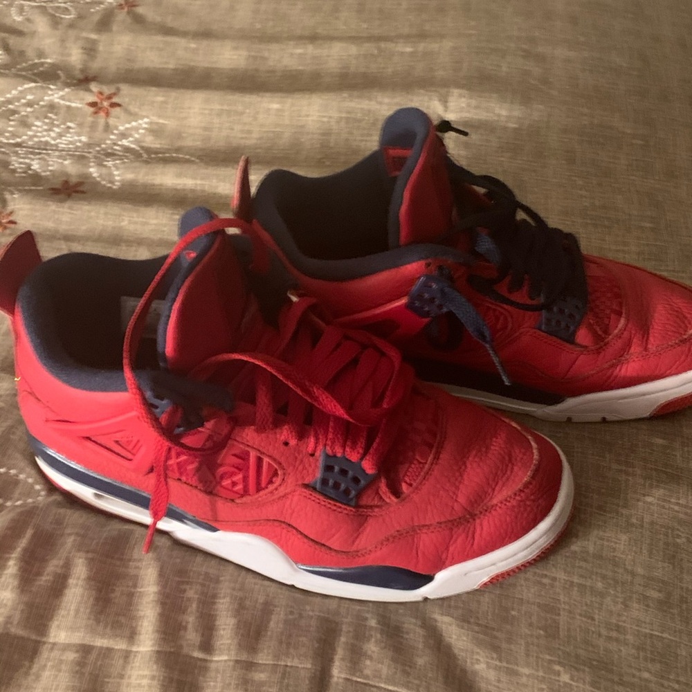 Air Jordan Retro 4